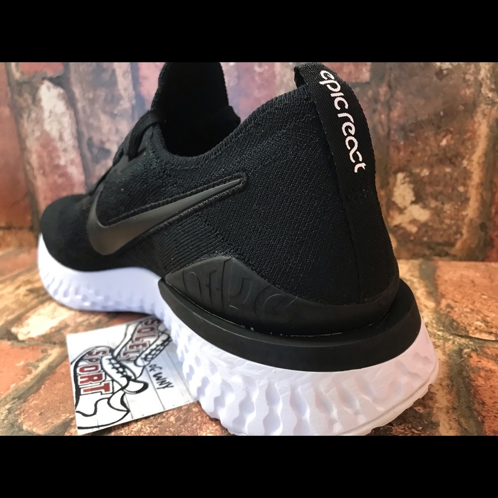 NEW Nike Epic React Flyknit 2 Black White Air Max - Picture 8 of 8